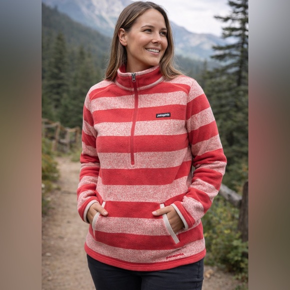 Patagonia Sweaters - Patagonia Women’s Light Pink Striped Half-Zip Fleece Pullover Size L